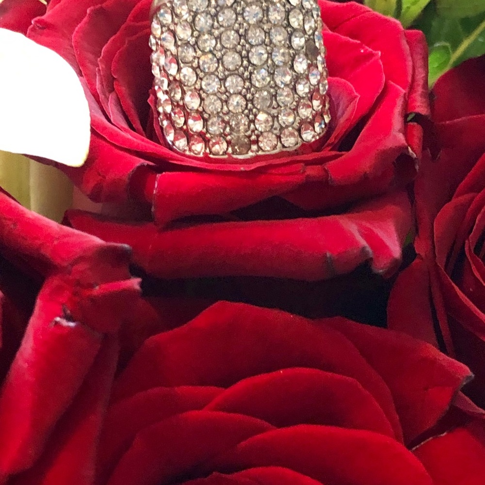🌹RING 🌹 - Picture 3 of 3